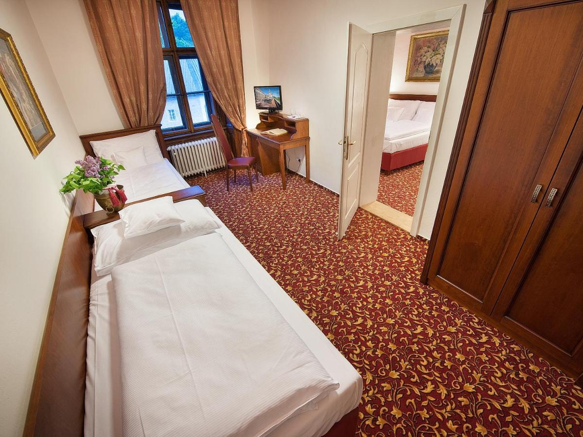 Ea Zamecky Hotel Hrubá Skála Exterior foto